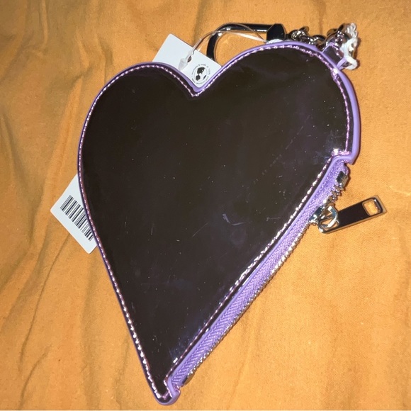 Urban Outfitters Purple Metallic Heart Small Wristlet NWT - Picture 3 of 3